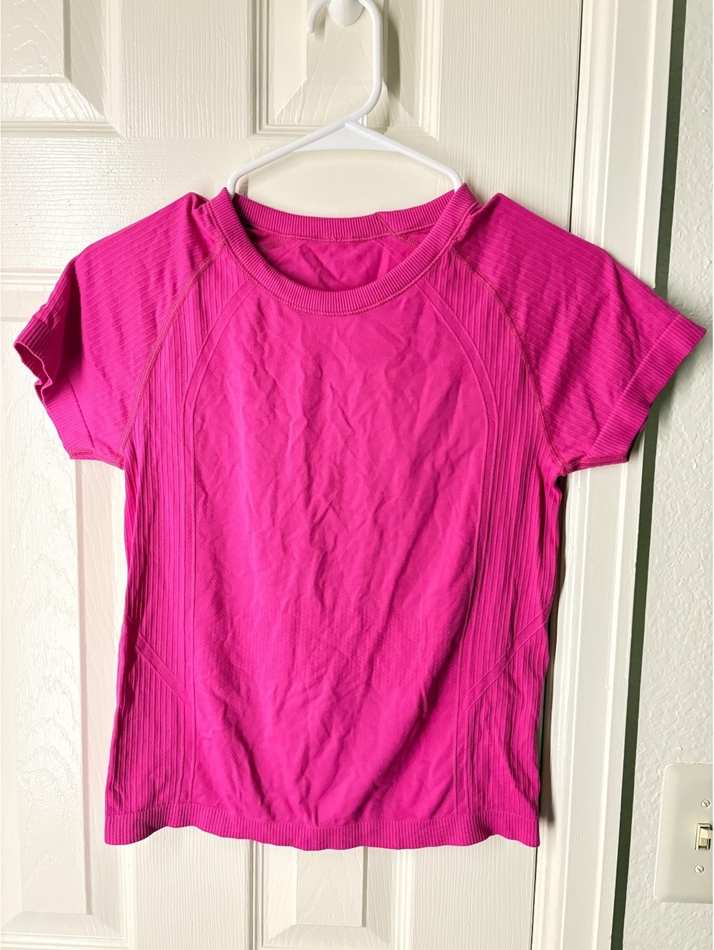 Women's Short Sleeve Athletic T-Shirt Pink Size S